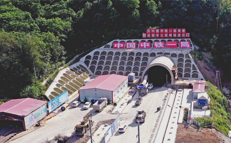 牡佳客专七星峰隧道出口2——王利 摄